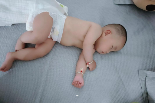 泰州孕妇肚脐周围发青